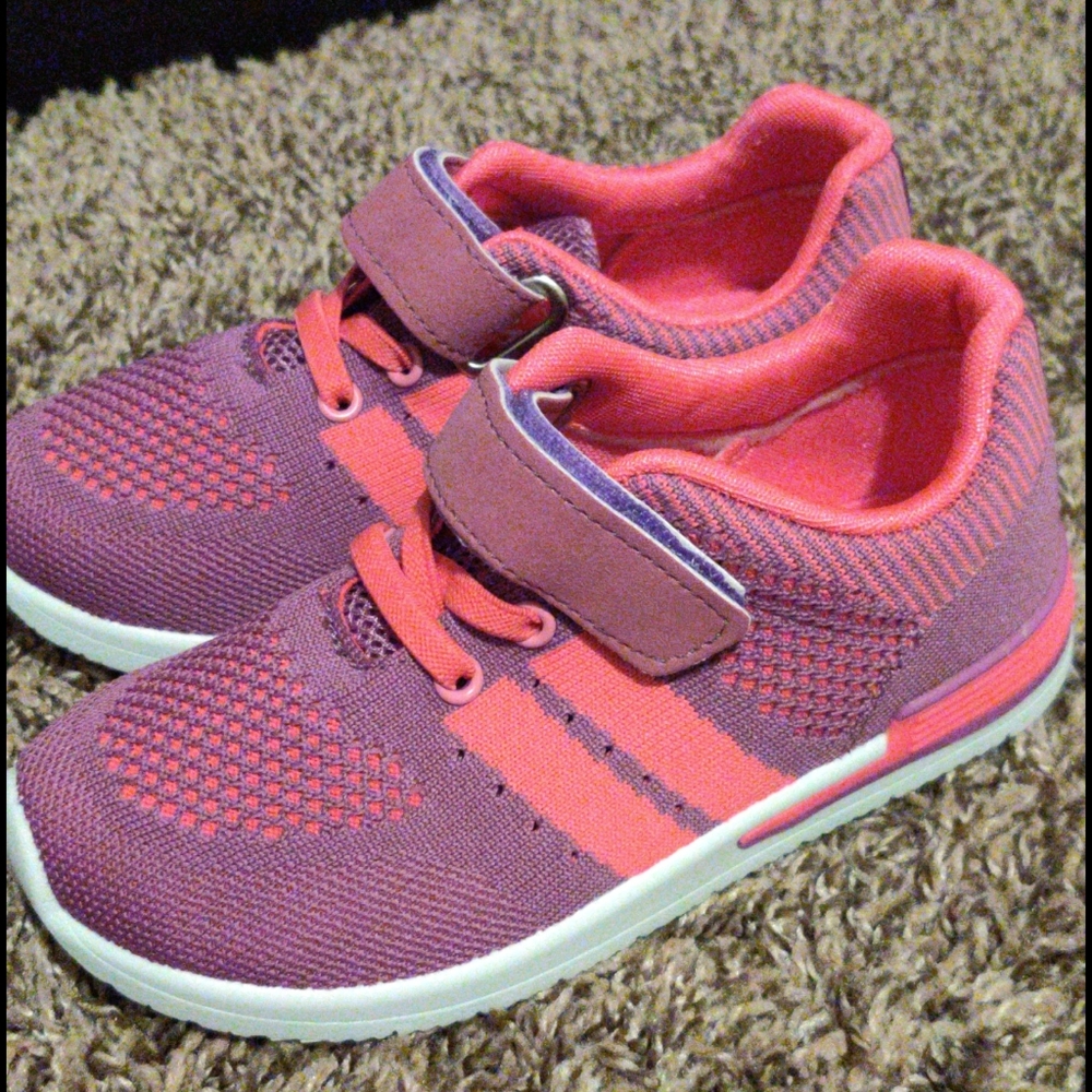 Toddler Oomphies tennis shoes